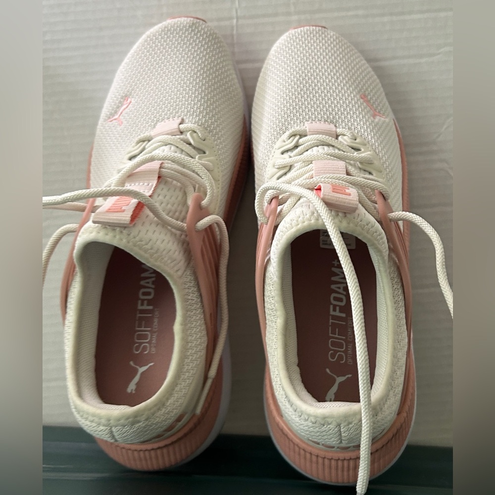 Puma Women's Cream and Pink Sneakers Size 11 EUC - Picture 2 of 6